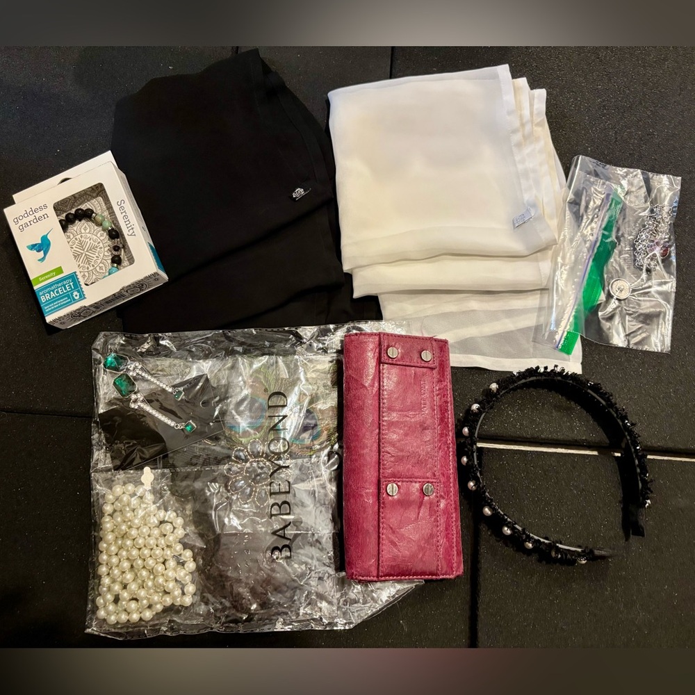 NEW Bundle of 7 accessories | NON-NEGOTIABLE